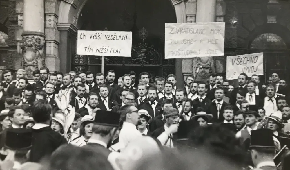 Jak se slavil Majáles v šedesátých letech v Liberci. Studenti měli Mumraj