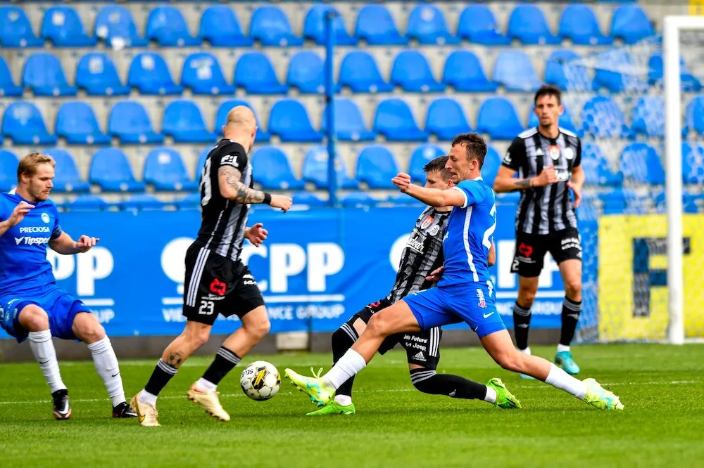 Slovan vyřadil Budějovice, v odvetě vyhrál 4:0. Ve finále si zahraje s Hradcem