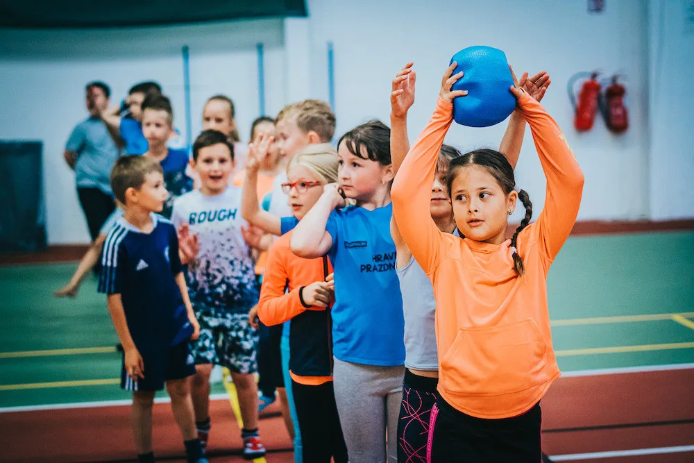 Zapomeňte na prázdniny bez pohybu – příměstský tábor Hravé prázdniny bude plný akce a fyzické aktivity