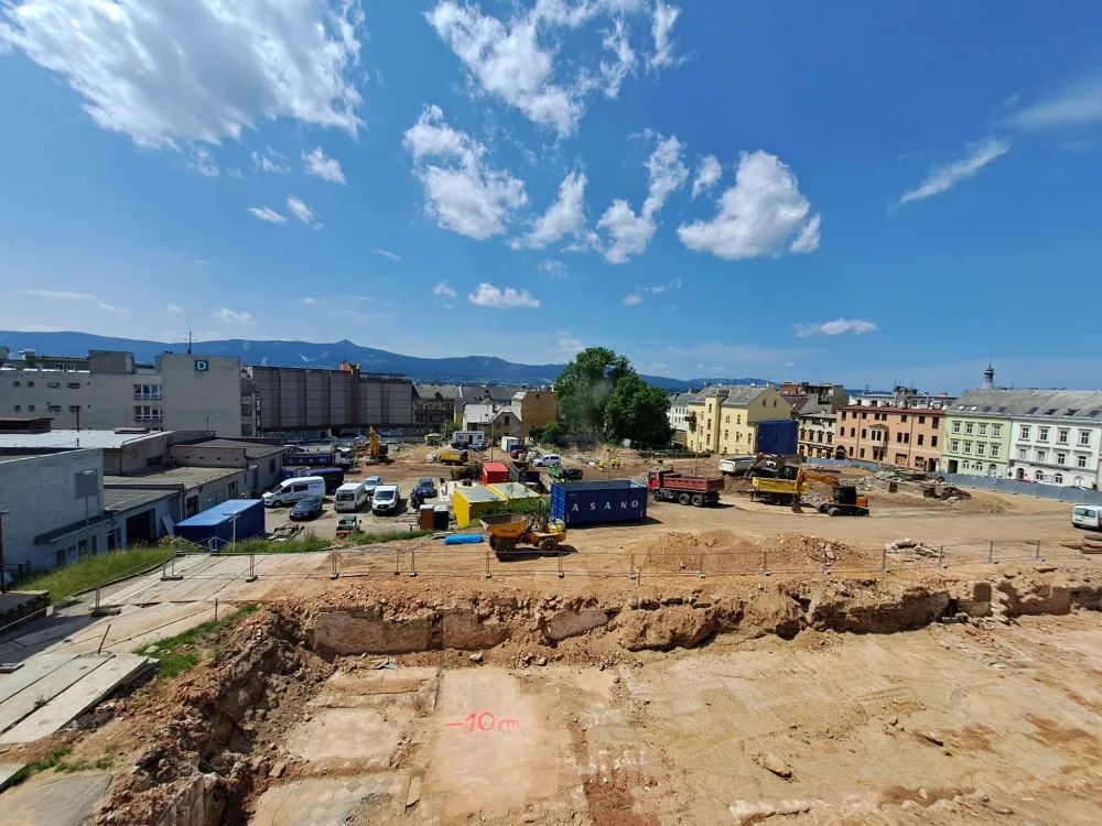 Kvůli stavbě nového pavilonu nemocnice se uzavřou okolní ulice.