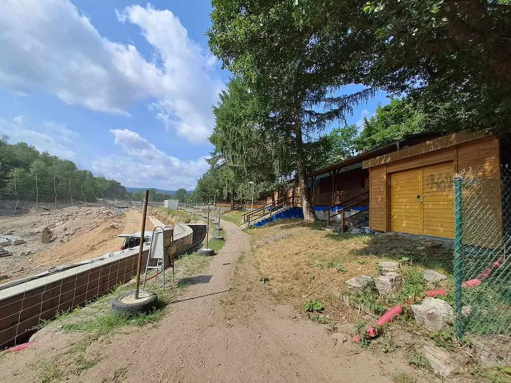 Restaurace na přehradě zavírá. Stavba nás omezuje, nejsme schopni provoz držet, říkají provozovatelé
