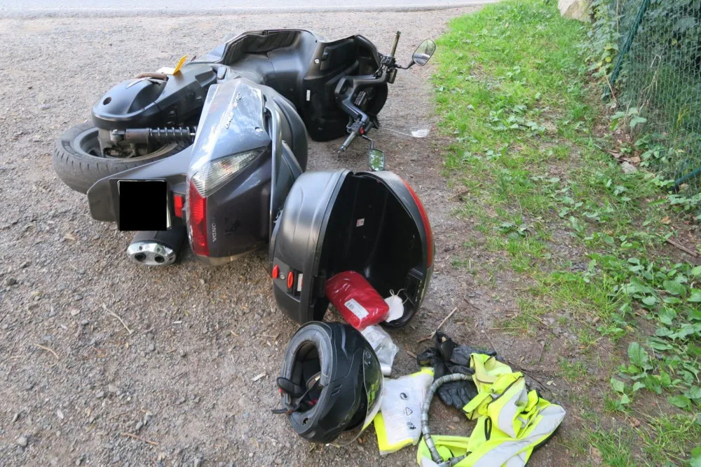 Havarovaná motorka.