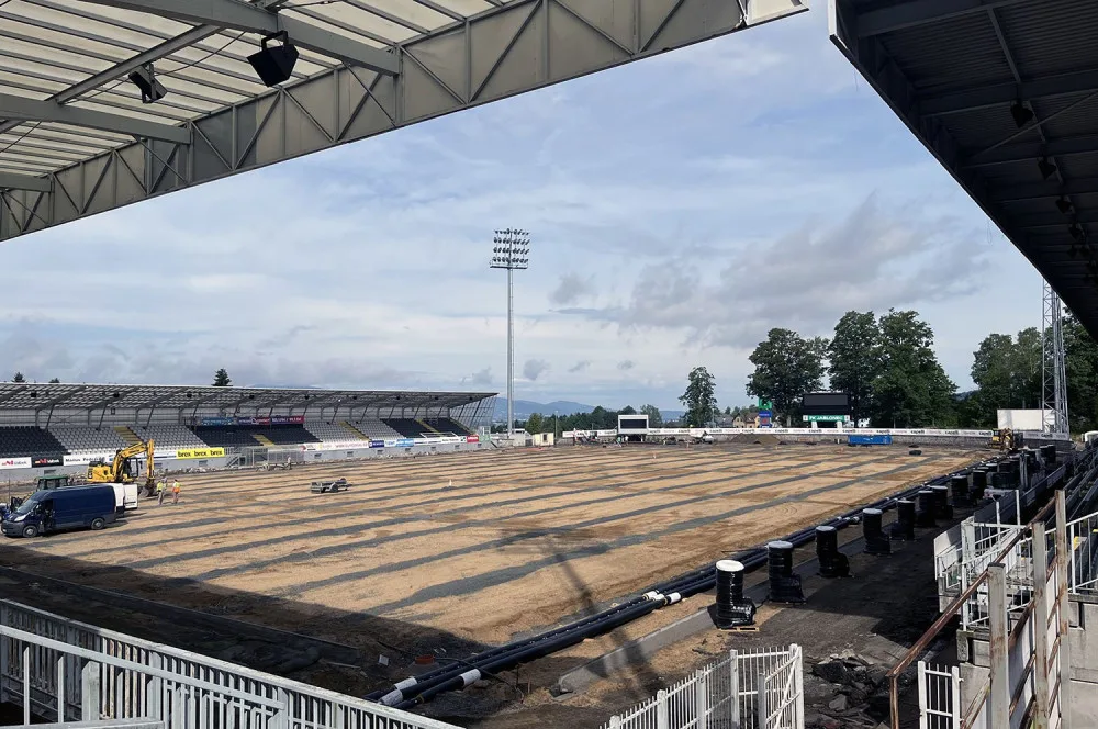 Rekonstrukce stadionu Střelnice.