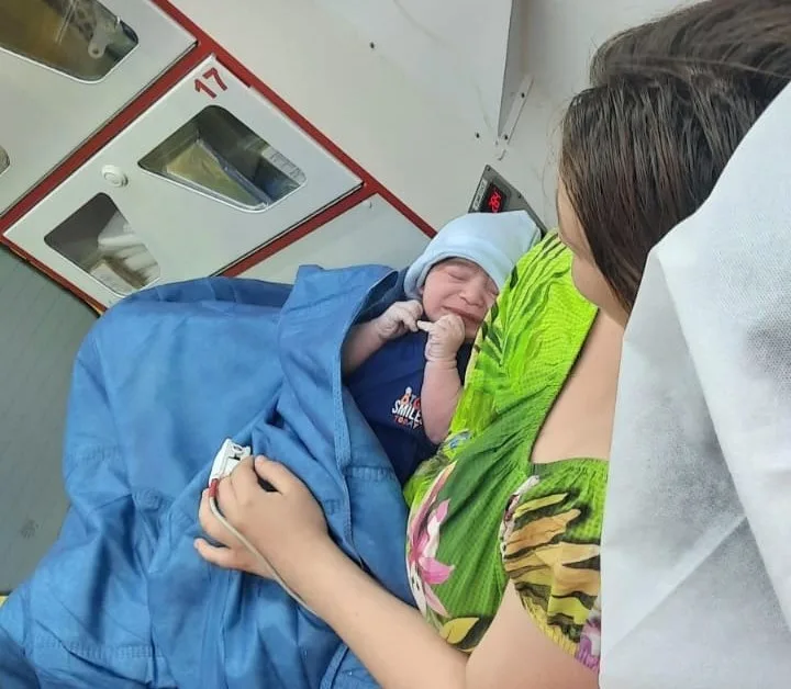 Miminko z Liberecka spěchalo na svět. Pomohli mu záchranáři