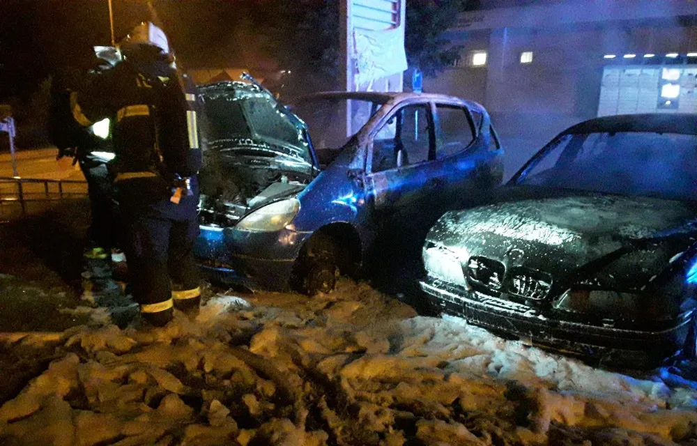 Požár aut na Kunratické.