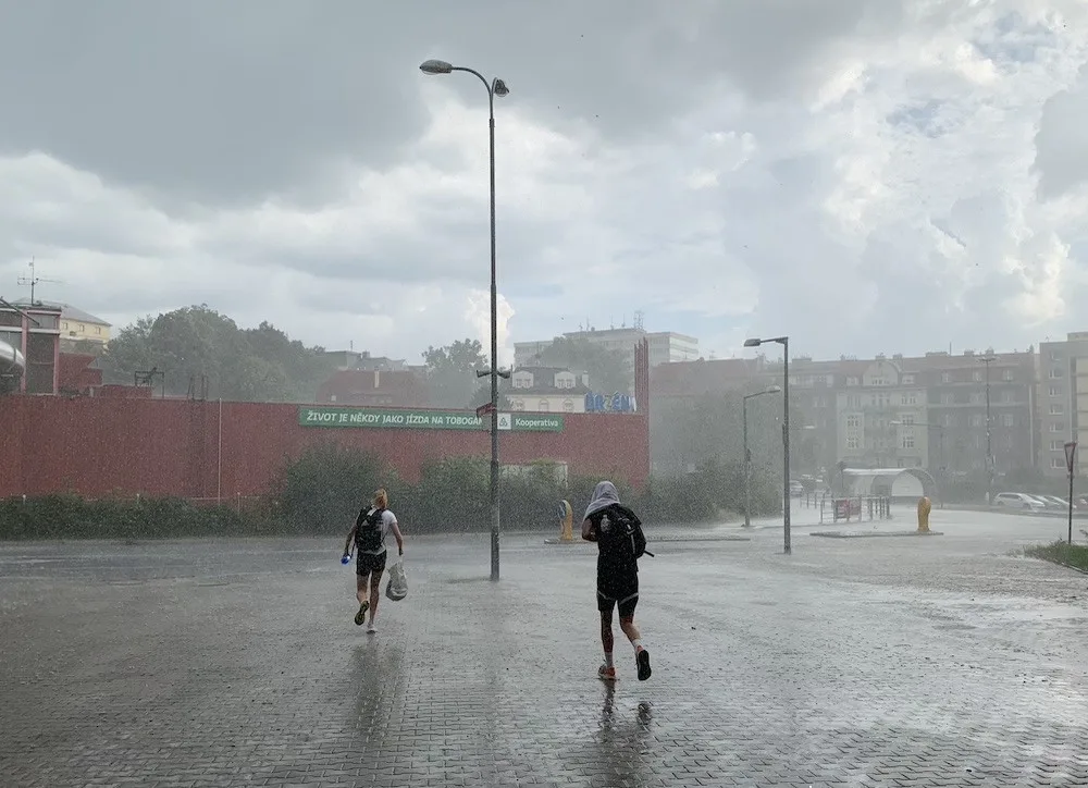 Liberec spláchl přívalový déšť, hasiči mají řadu výjezdů