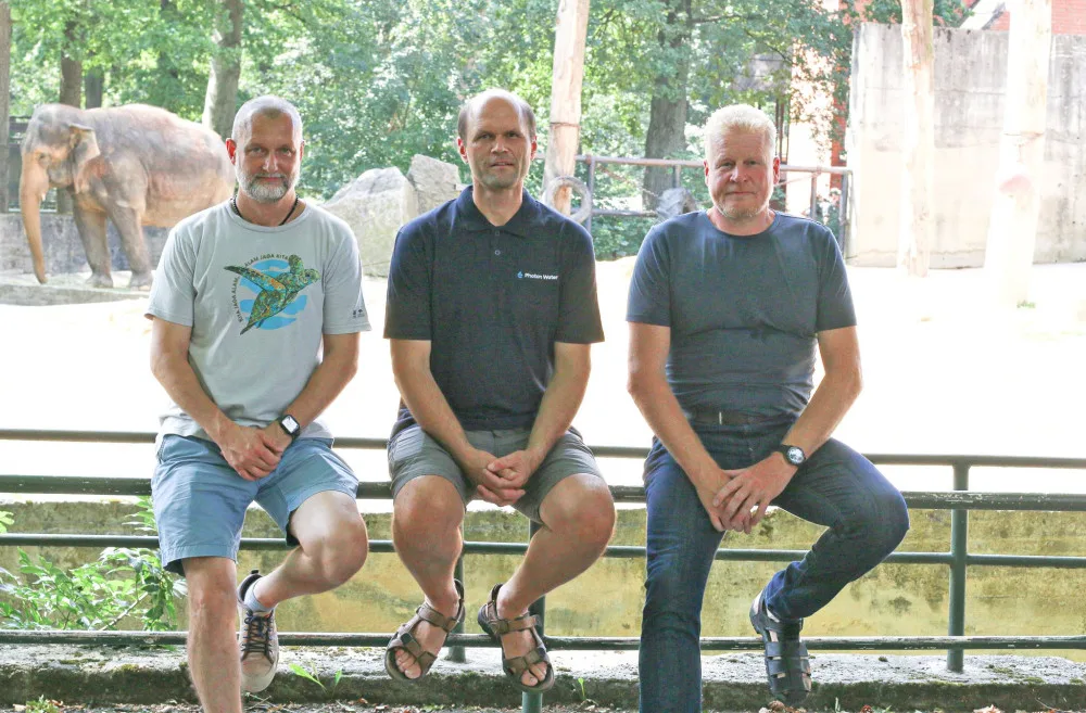 Zleva ředitel Zoo v Liberci David Nejedlo, výkonný ředitel Photon Water Petr Kvapil a Tomáš Lederer z CXI TUL.