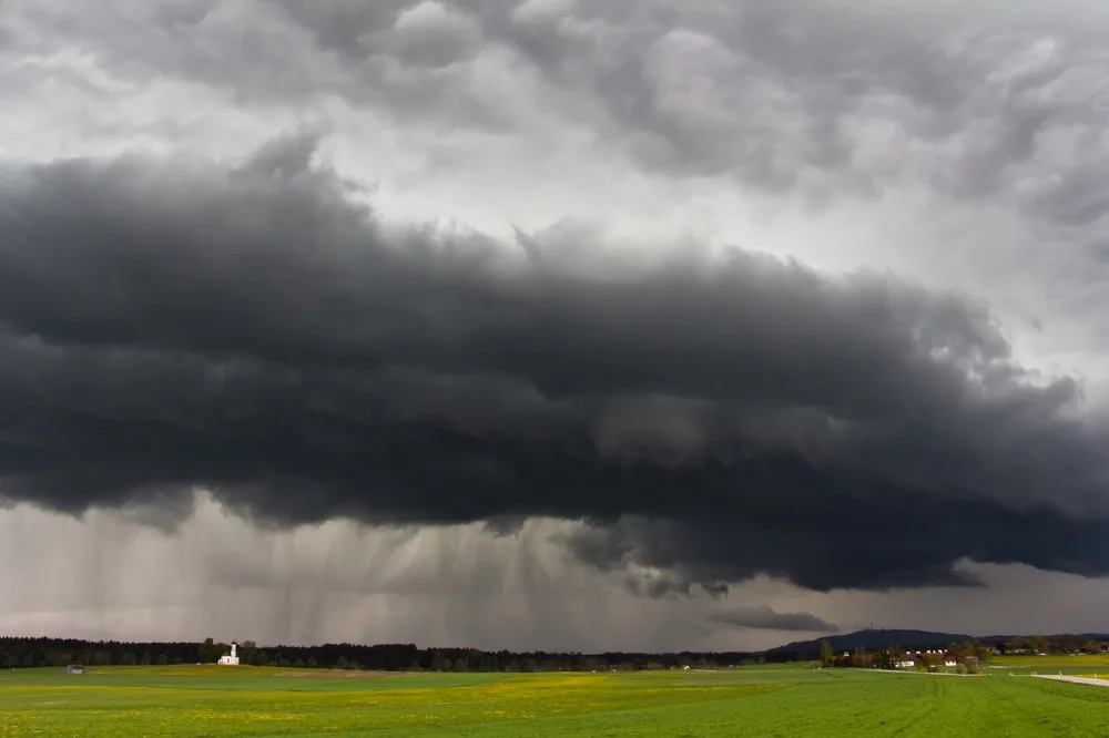Meteorologové varují. V Libereckém kraji bude do úterý vydatně pršet