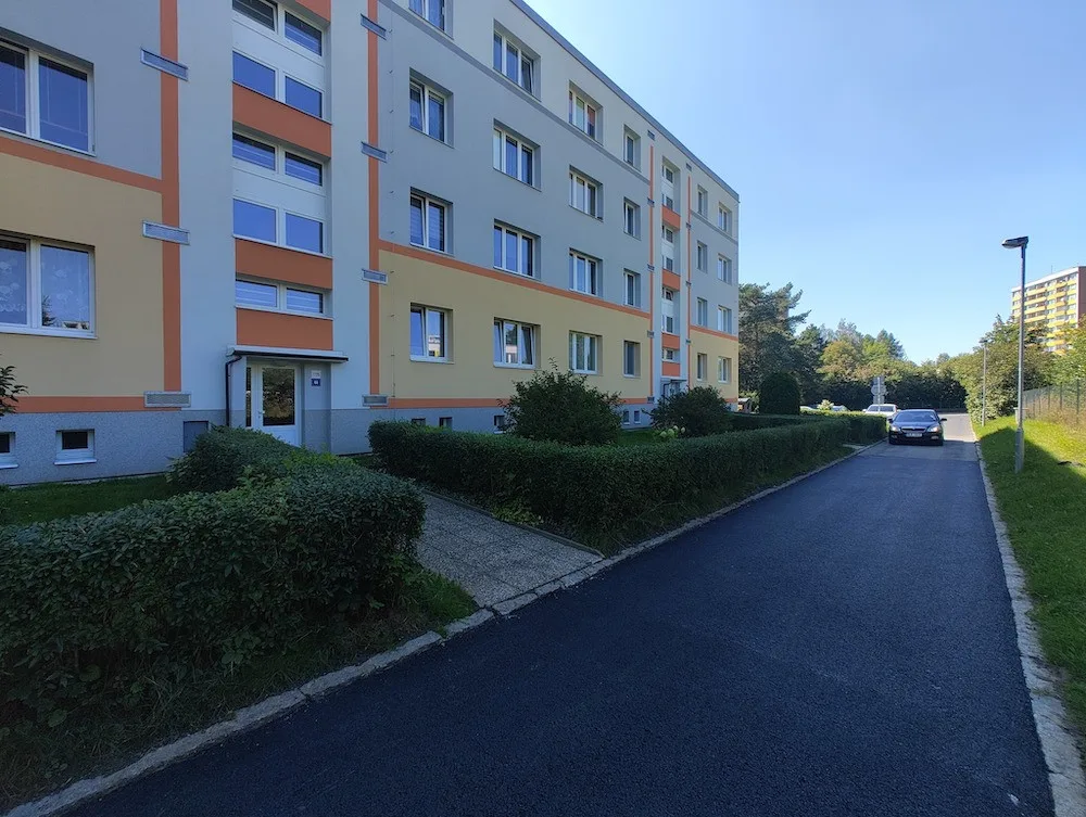 Česká Lípa chce dávat víc peněz do oprav zanedbaných komunikací a chodníků