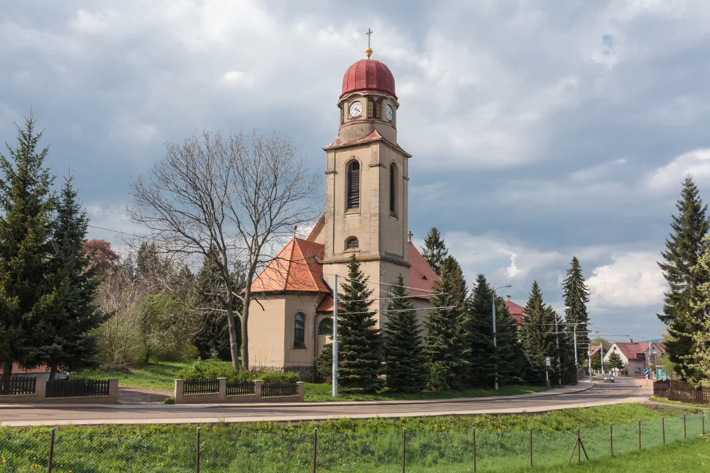 Kostel sv. Bonifáce v Hanychově.