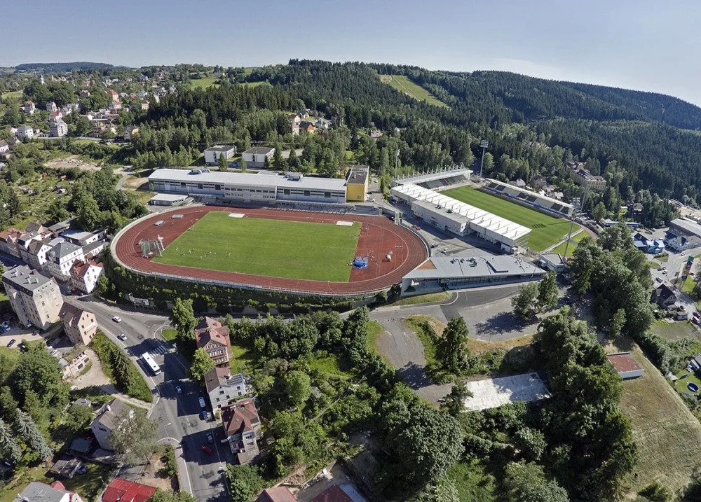 Atletický stadion na Střelnici v Jablonci nad Nisou.