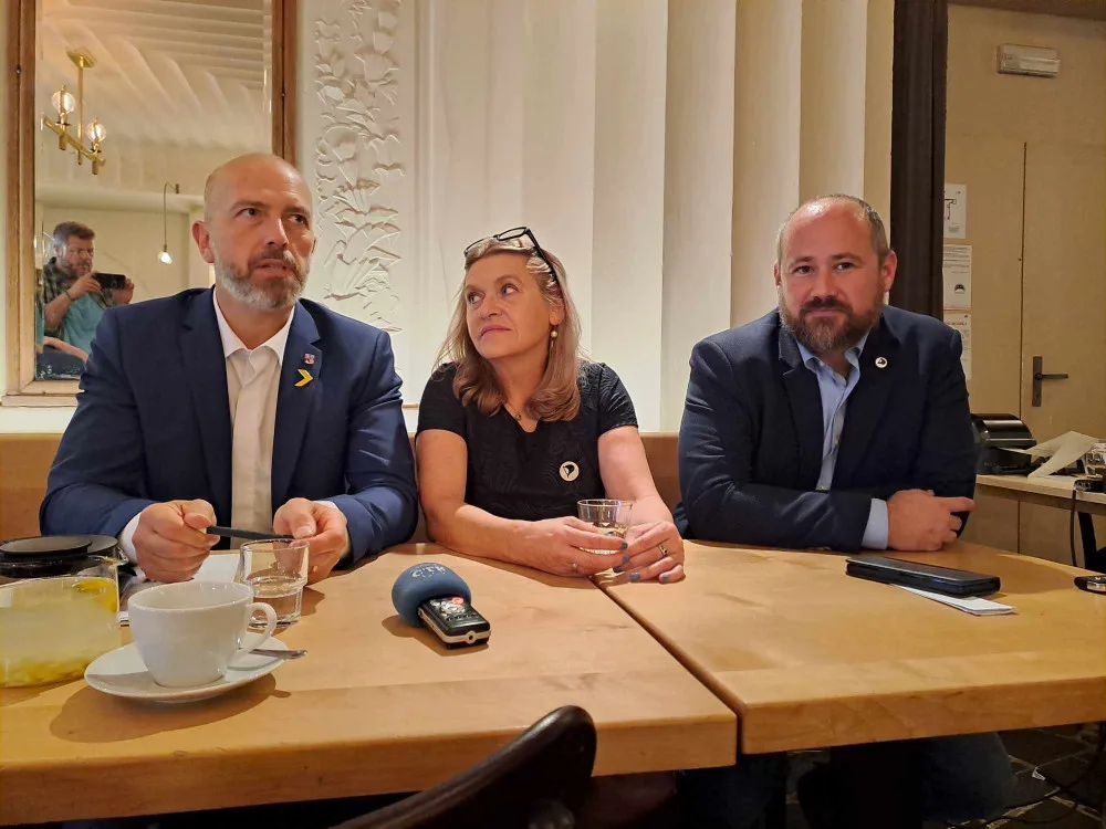 První tři kandidáti Pirátů pro krajské volby v roce 2024.