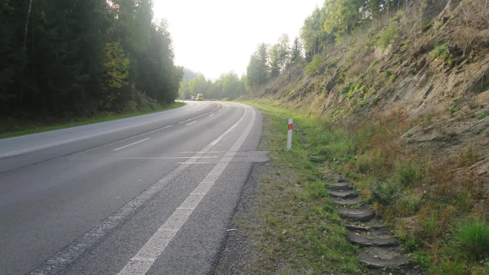 Notně posilněn alkoholem neudržel auto na silnici a havaroval