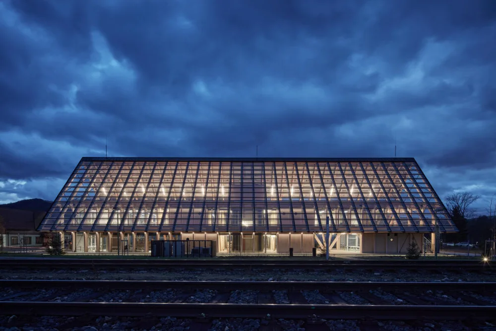 Sídlo Kloboucké Lesní dle návrhu studia Mjölk architekti.