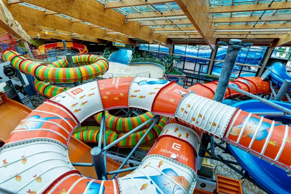 Nejlepší vánoční dárky jsou zážitkové poukazy do Aquapalace Praha