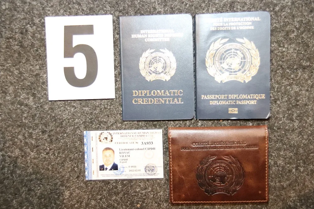 Drogový velkosklad v Liberci. Muž skladoval tuny kokainu a hašiše, jde po něm Europol