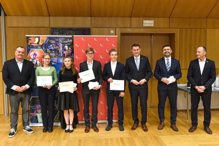 Liberecký kraj letos ocenil 88 žáků za reprezentaci v oblasti vzdělávání