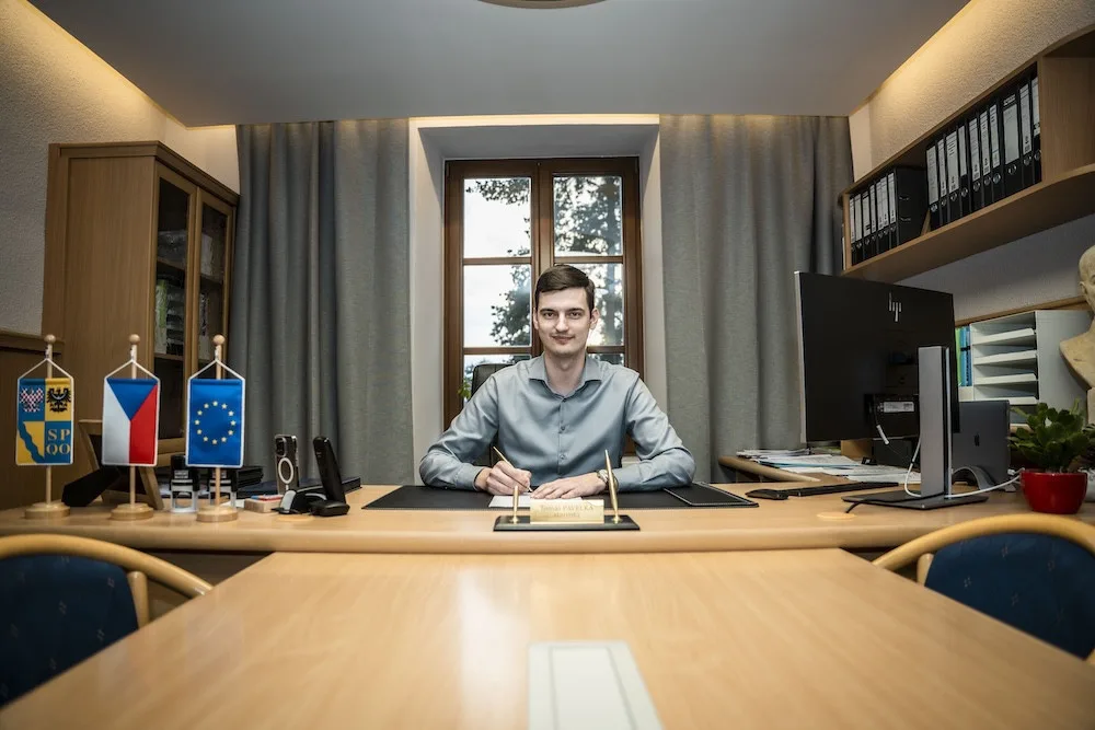 Komunikace politiků musí být autentická. Vypadá vtipně, když se snaží ze sebe udělat influencera, říká nejmladší starosta