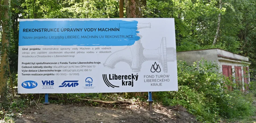 Jedna ze staveb financovaných z fondu je úpravna vody v Machníně.