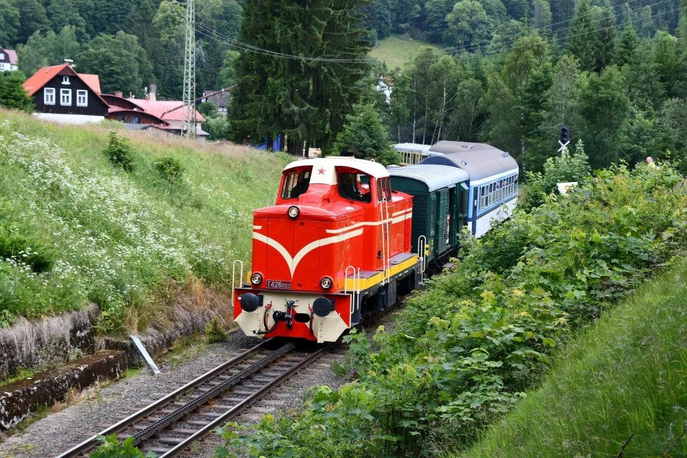 Ozubnicová trať mezi Tanvaldem a Kořenovem.