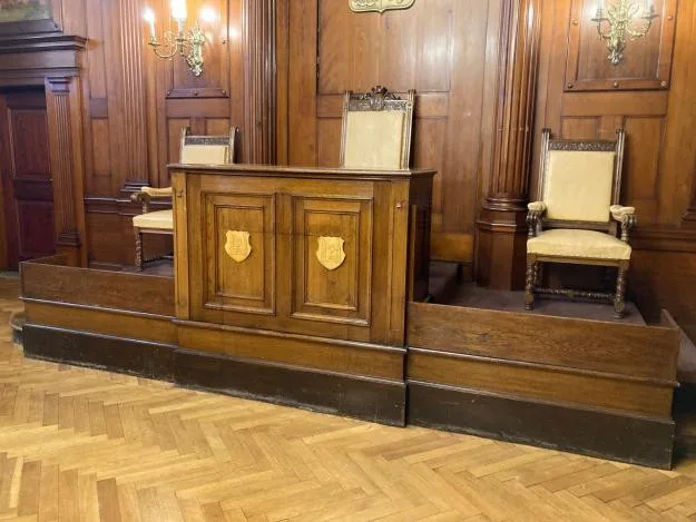 Frýdlant chystá prohlášení historického nábytku radnice za movitou kulturní památku