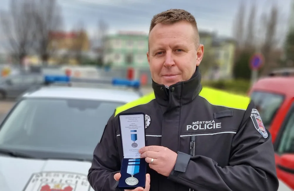 (NE)OBYČEJNÍ: Dívky uvězněné ohněm to chtěly vzdát, nenechal je