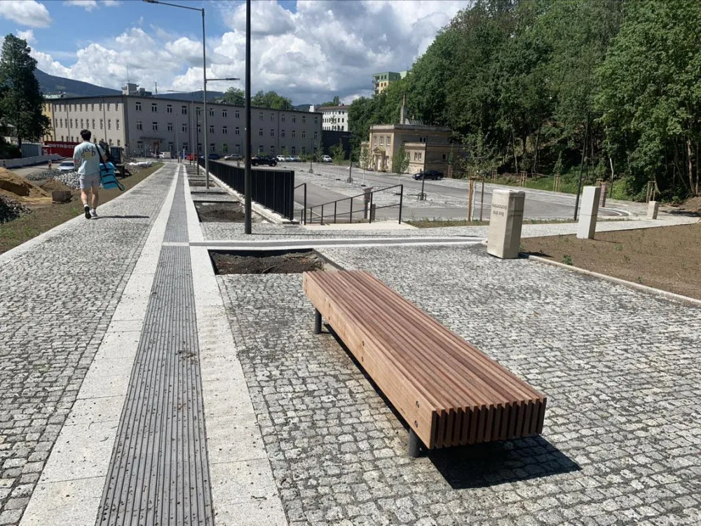 Prostor nového parkoviště v Pastýřské ulici.