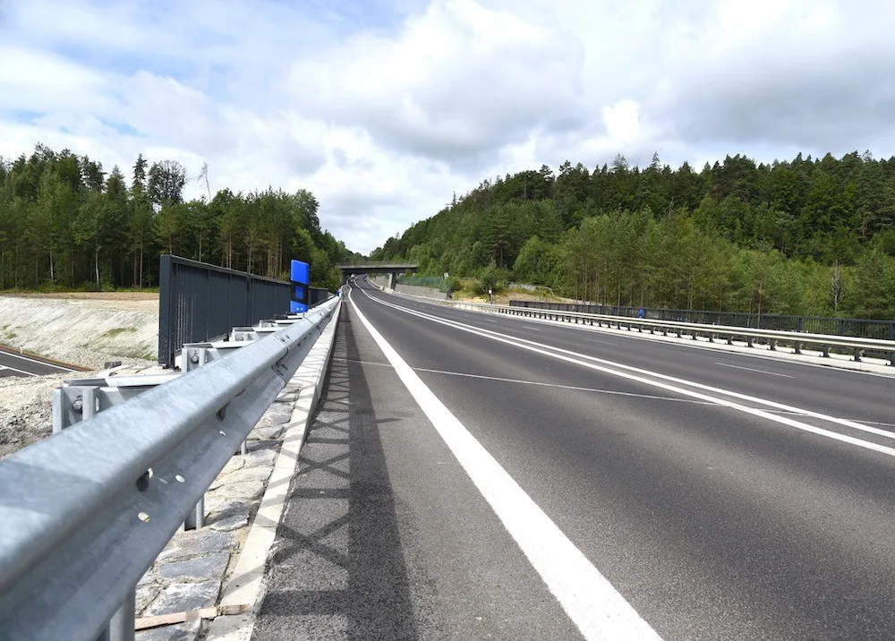 ŘSD otevřelo dokončený čtyřpruh na silnici I/9 mezi Svorem a Novým Borem