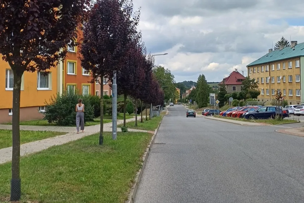 Frýdlant mění staré lampy veřejného osvětlení za moderní úsporné LED. Na podzim už budou v celém městě