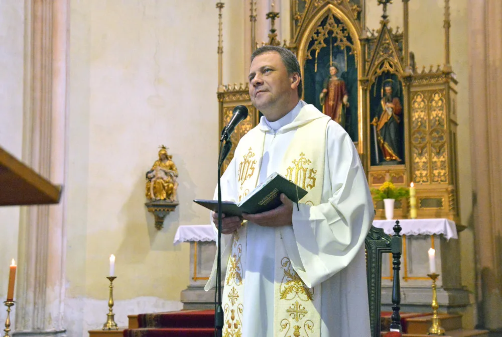 S Chrastavou se po 11 letech rozloučil oblíbený farář Radek Vašinek, byl převelen do Prahy