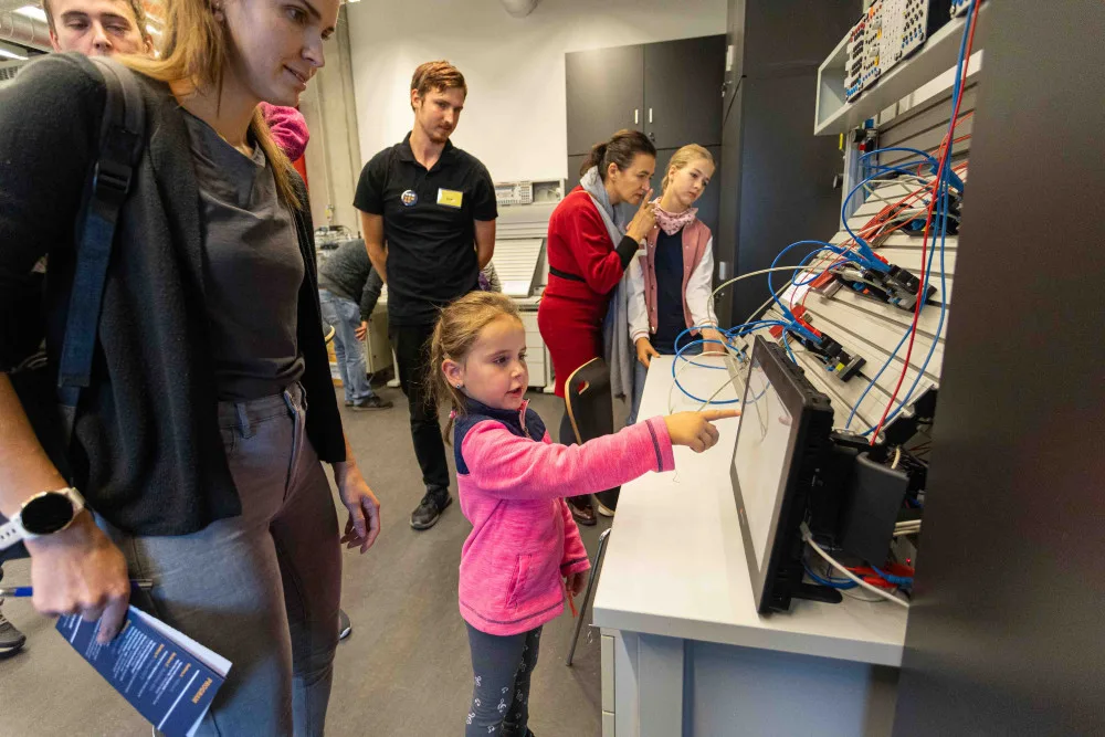 Noc vědců nabídne v Liberci na Technické univerzitě 50 stanovišť, poprvé se zapojí i sportovní hala v Harcově