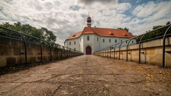 Objevte podzimní kouzlo hradů a zámků Libereckého kraje před jejich zimním spánkem