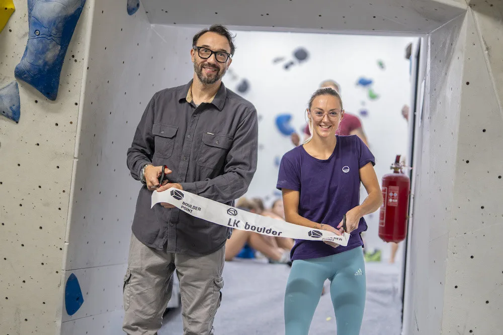 Boulderistka Jana Švecová otevřela novou lezeckou halu v Liberci
