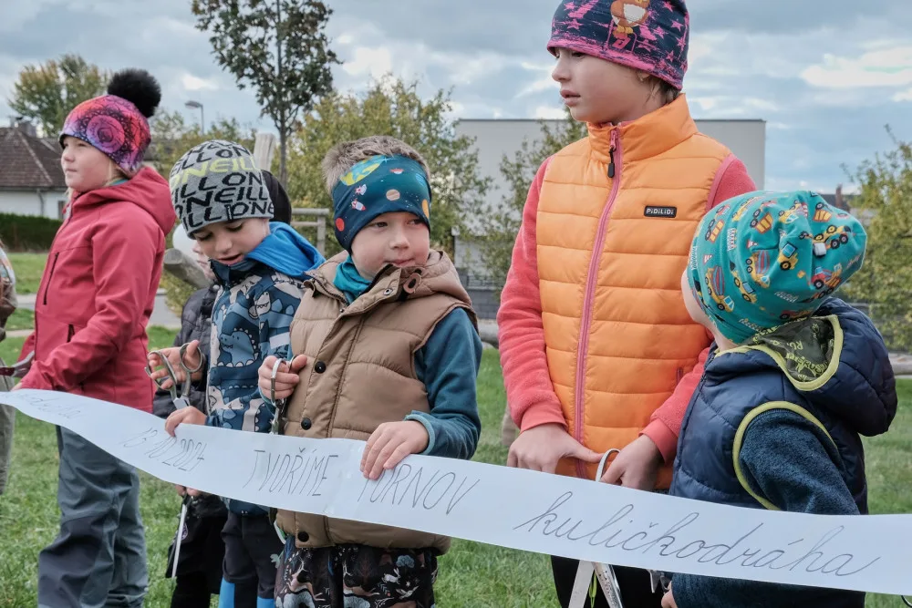V Turnově mají vlastní kuličkodráhu. Město jí nechalo vytvořit na žádost obyvatel z peněz z participativního rozpočtu