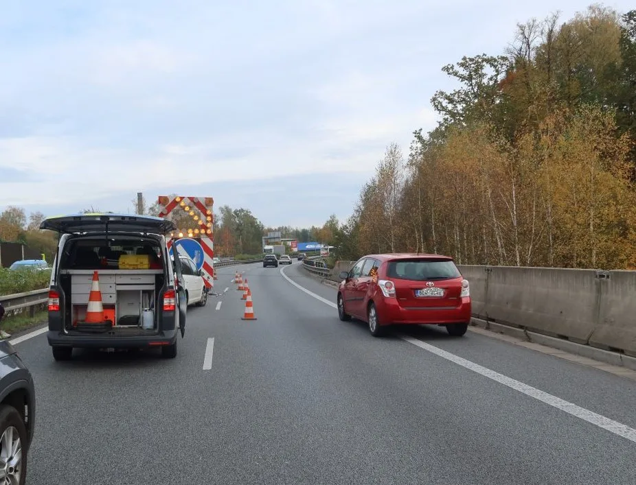 Řidička si na Liberecku nevšimla dopravního značení a způsobila škodu téměř půl milionu korun