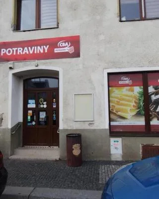 V prodejně potravin v Chrastavě našli hygienici mrtvé hlodavce a špínu. S okamžitou platností obchod zavřeli