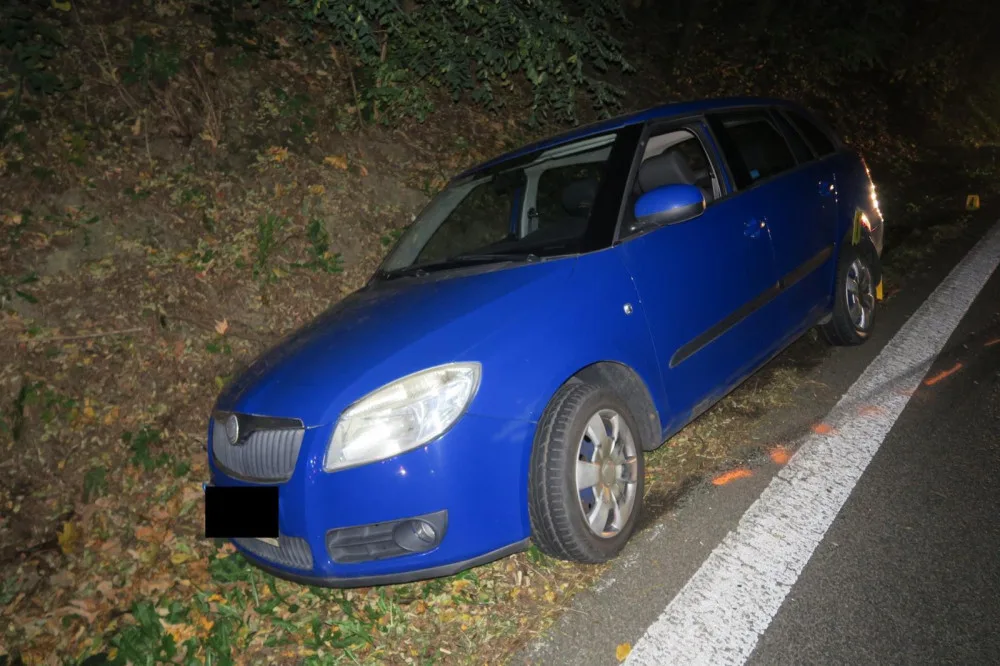 Řidič náklaďáku vjel dna Železnobrodsku do protisměru a zavinil nehodu. Z místa ujel, teď po něm pátrá policie