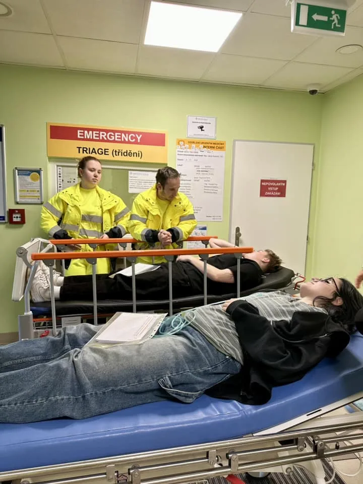 Připraveným štěstí přeje. Heslo, jímž se při cvičném zásahu u otravy oxidem uhelnatým řídili zdravotníci i studenti