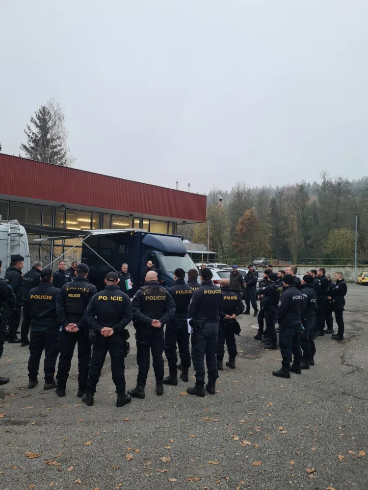 Za první turnus odlovili policejní střelci na Jablonecku čtrnáct divokých prasat