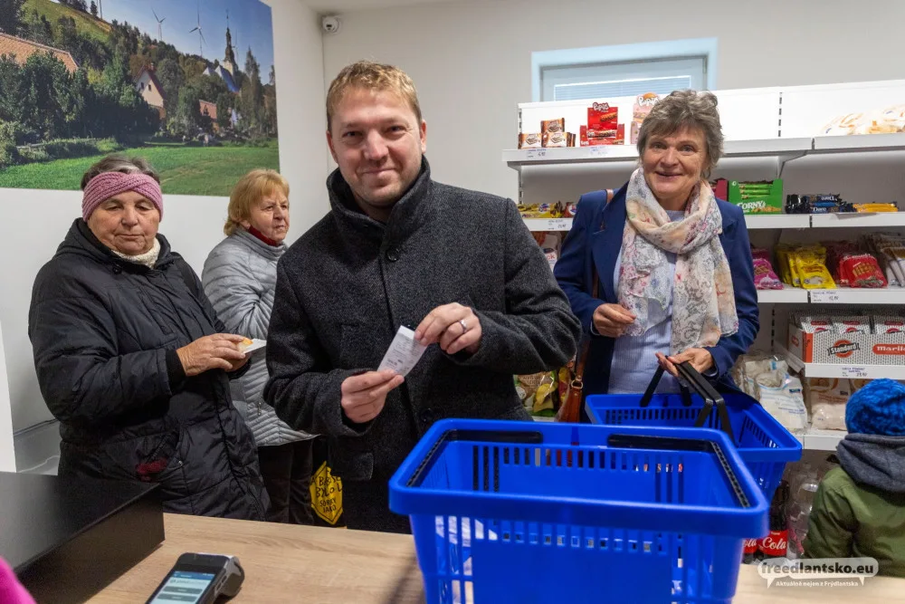 Obyvatelé Andělky na Frýdlantsku museli za nákupy dojíždět, obec jim teď zřídila vlastní obchod s potravinami