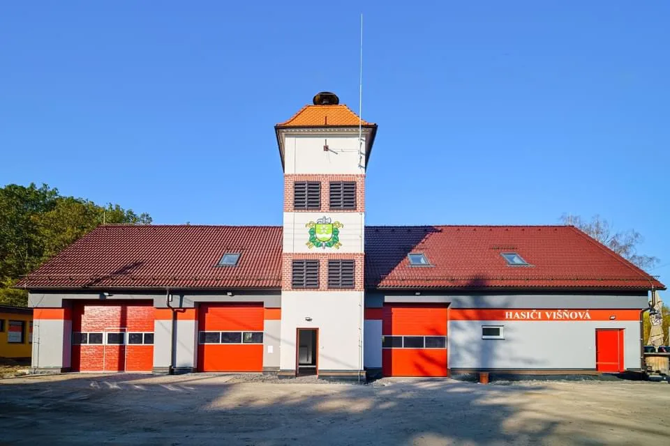 Zrekonstruovaná hasičská zbrojnice i Tatra od profíků. Hasiči ve Višňové si výrazně polepšili