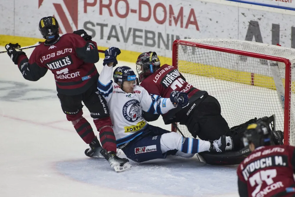 Tygři srazili Spartu 3:1 a slaví důležité vítězství