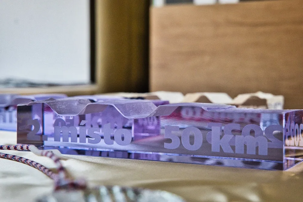 Přes 7 300 běžců přihlášených na Jizerskou 50: Připraveny jsou nové odměny i dobročinné projekty. Na startu bude řada hvězd