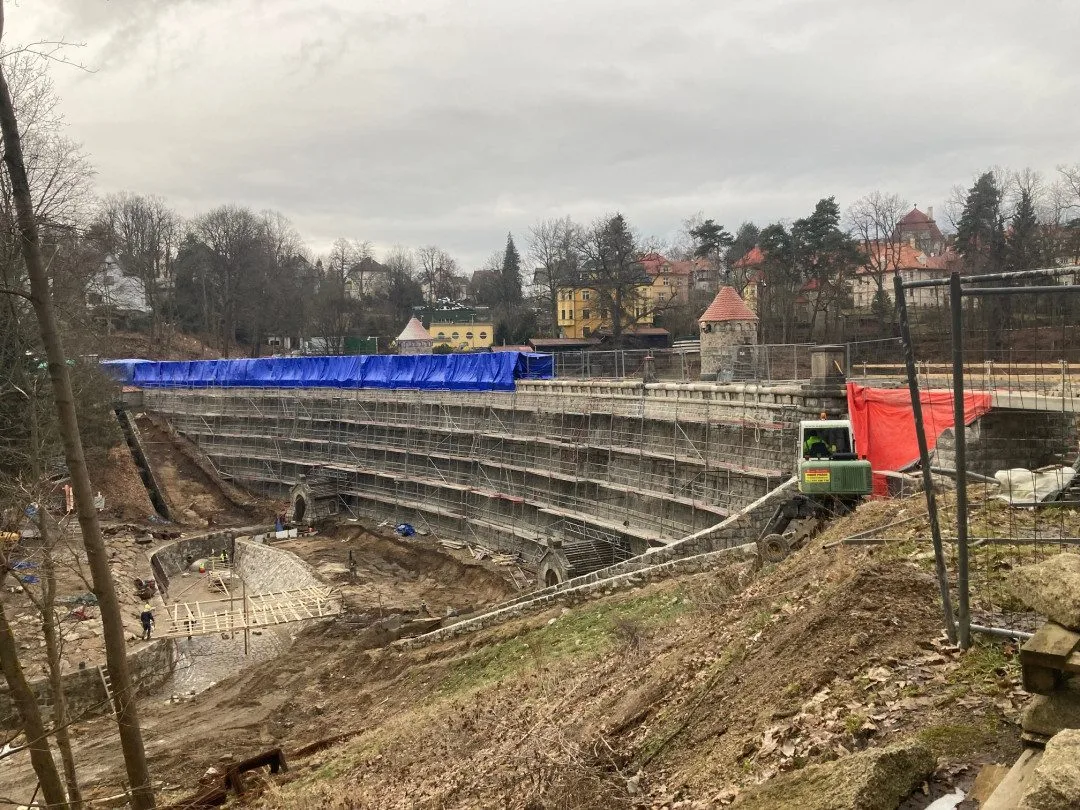 Rekonstrukce přehrady v Liberci by měla skončit v závěru roku, bude dražší