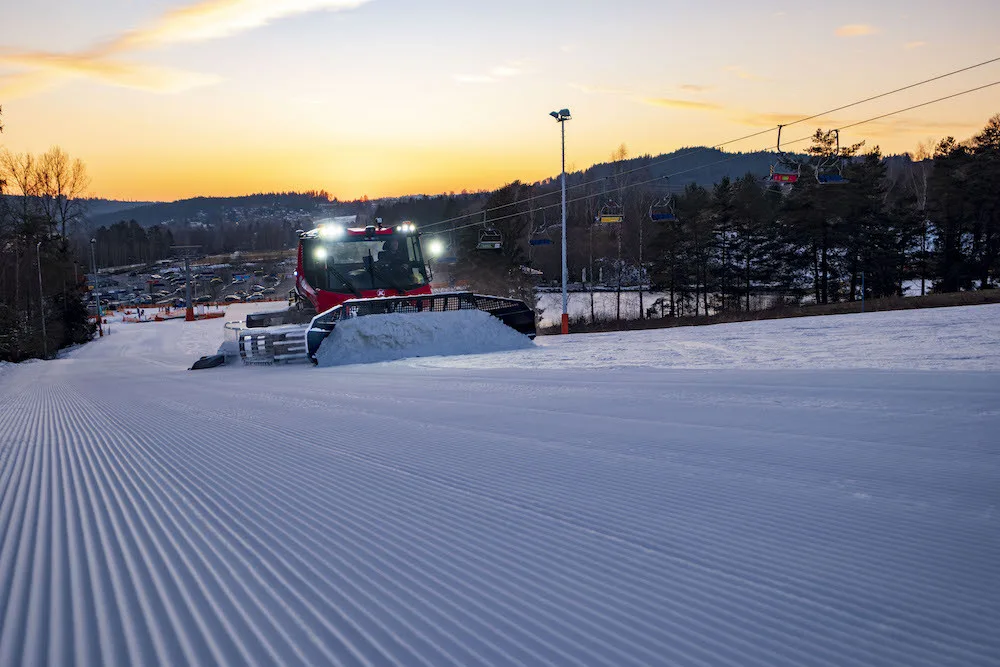 Rodinný areál Lipno jako první v České republice pořídil rolbu s unikátní technologií SNOWsat LiDAR