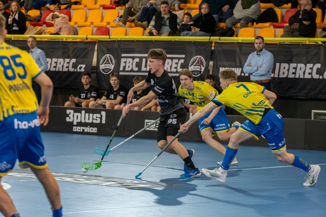 Florbalisté z víkendu berou dvě výhry. Přímý postup do play off mají na dosah