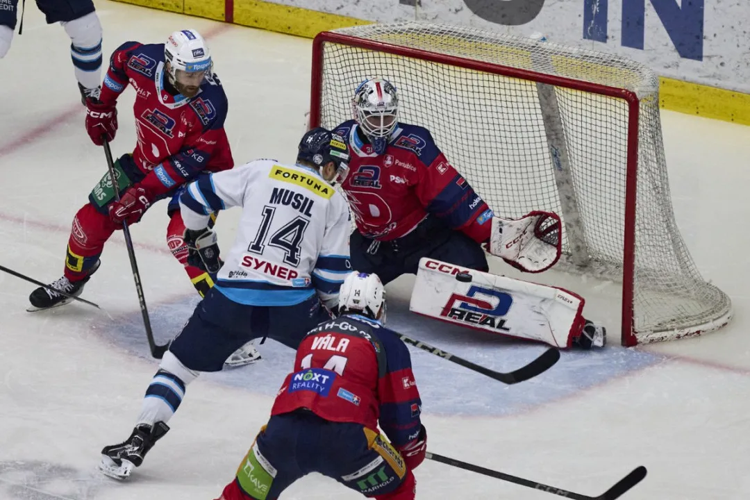 Tygři přetlačili Pardubice 3:2 a mají jisté předkolo play-off