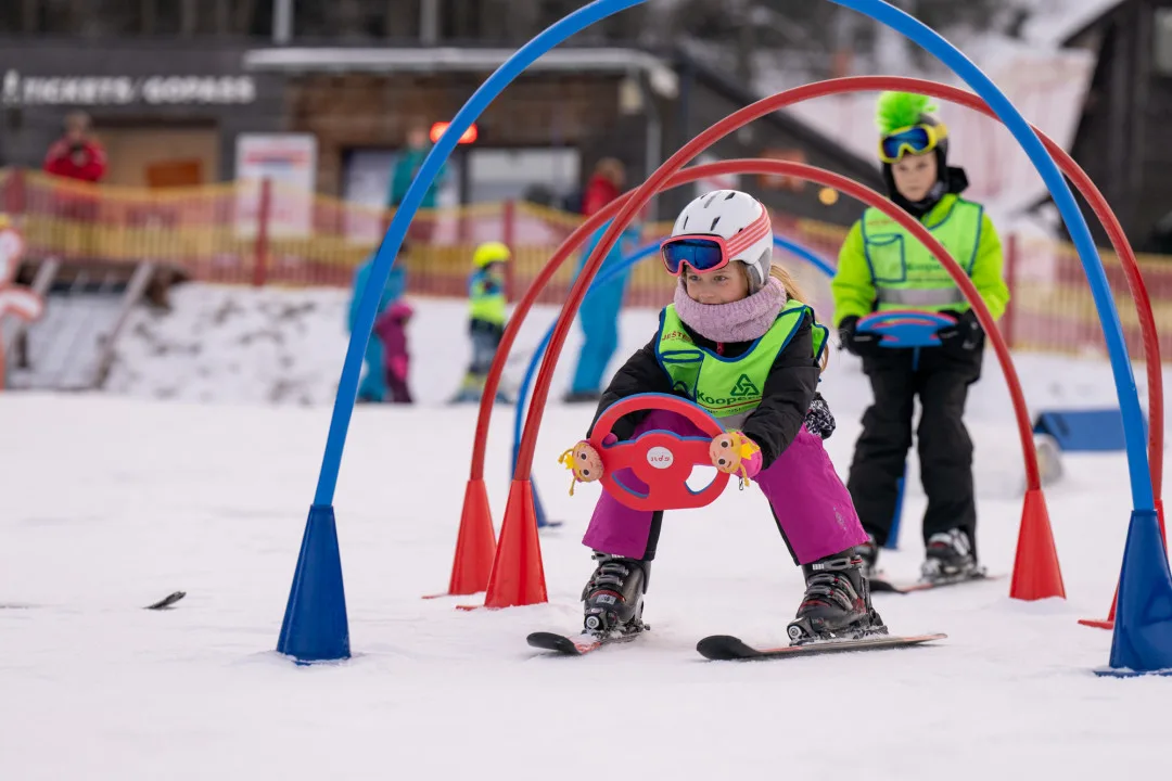 Při lyžování je potřeba pochopit, co se přitom v těle odehrává, říká Michal Novák, šéfinstruktor Ještěd Ski School