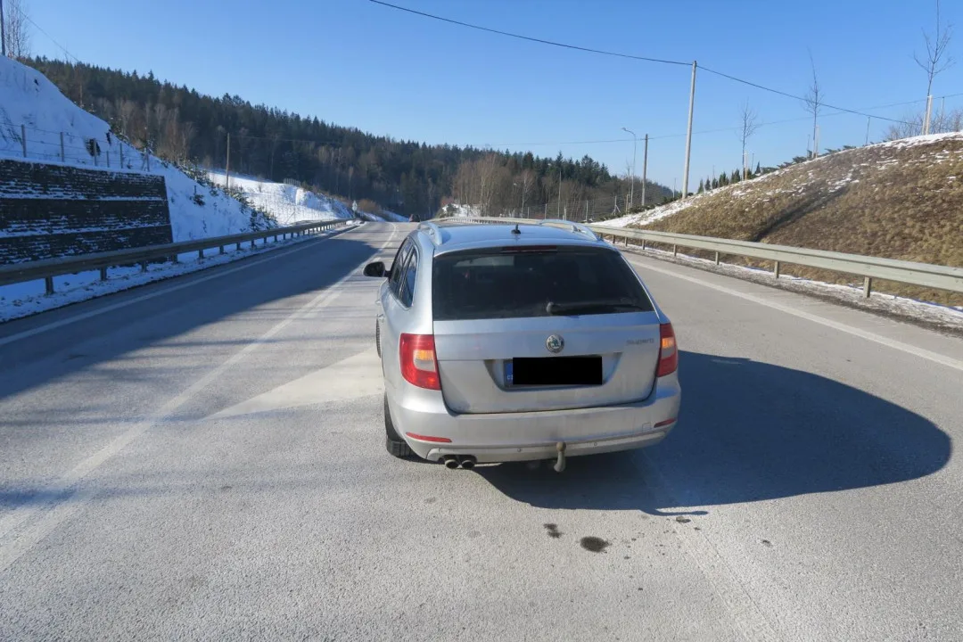 Policie hledá svědky nehody z minulého týdne, ke které došlo na příjezdu do Jablonce v Lukášově