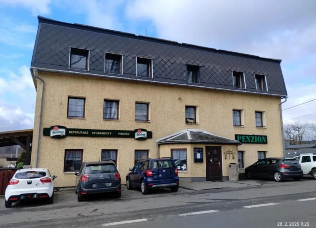 Inspektoři zavřeli kvůli špíně a dalším prohřeškům Restauraci Studánecký medvěd v Liberci